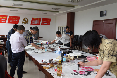 濰坊市文聯文藝志愿服務走進安丘山區，點亮鄉村文藝創作之光